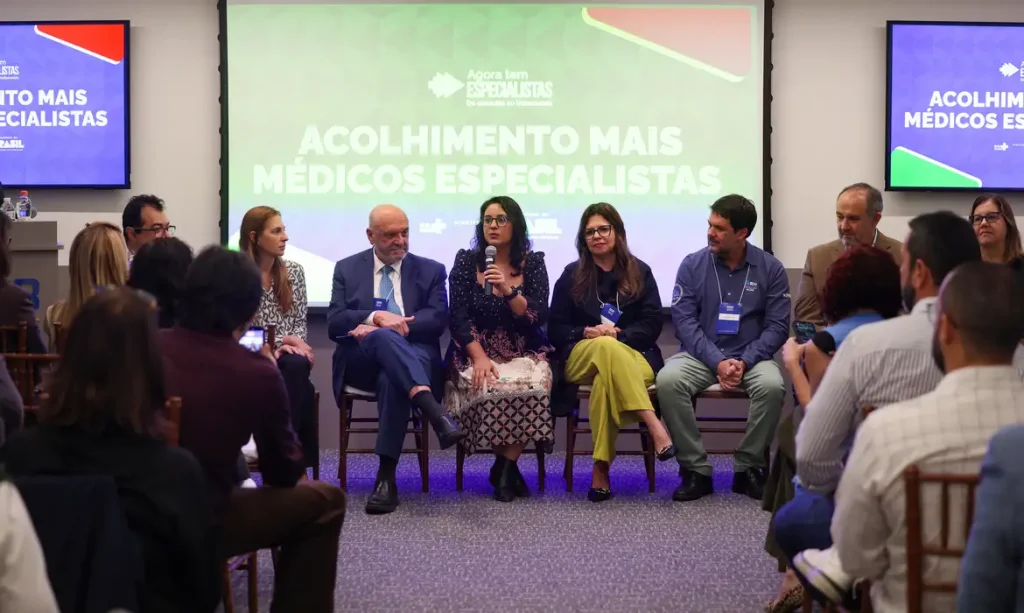 Rio de Janeiro (RJ), 10/06/2026 – Mesa abre cerimônia de acolhimento de médicos especialistas no Rio de Janeiro, no Instituto D'Or de Pesquisa e Ensino, em Botafogo, na zona sul da capital fluminense. Foto: Tomaz Silva/Agência Brasil