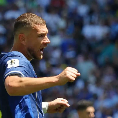 Edin Dzeko, da Bósnia, comemora o segundo gol da sua equipe
24 de junho de 2026 REUTERS/Carlos Barria