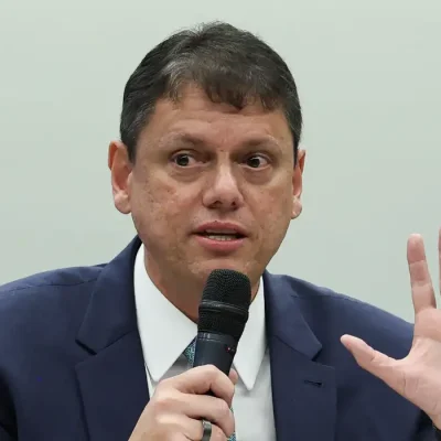 Brasília 02/12/2025 -Comissão Especial que analisa a proposta de emenda à Constituição da segurança pública (PEC 018/2025), a chamada PEC da Segurança Pública, realiza audiência, às 10h, para debater o tema Competências federativas na segurança públicas sob a ótica estadual. Participam os governadores de Goiás, Ronaldo Caiado, e de São Paulo, Tarcísio de Freitas.  Foto Lula Marques/Agência Brasil