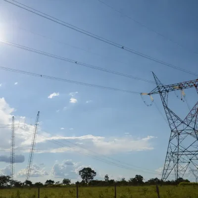 Linhas de transmissão de energia, energia elétrica