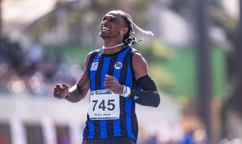 Alison dos Santos fatura segundo ouro no Troféu Brasil, desta vez nos 400m com barreiras, com tempo de 46s29 , me6lhor marca do ano o mundo - em 26/07/202