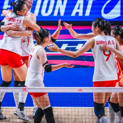 China surpreende Estados Unidos com vitória de virada por 3 sets a 2 e avança às semifinais da Liga das Nações de volêi feminino, em 23/07/2026
