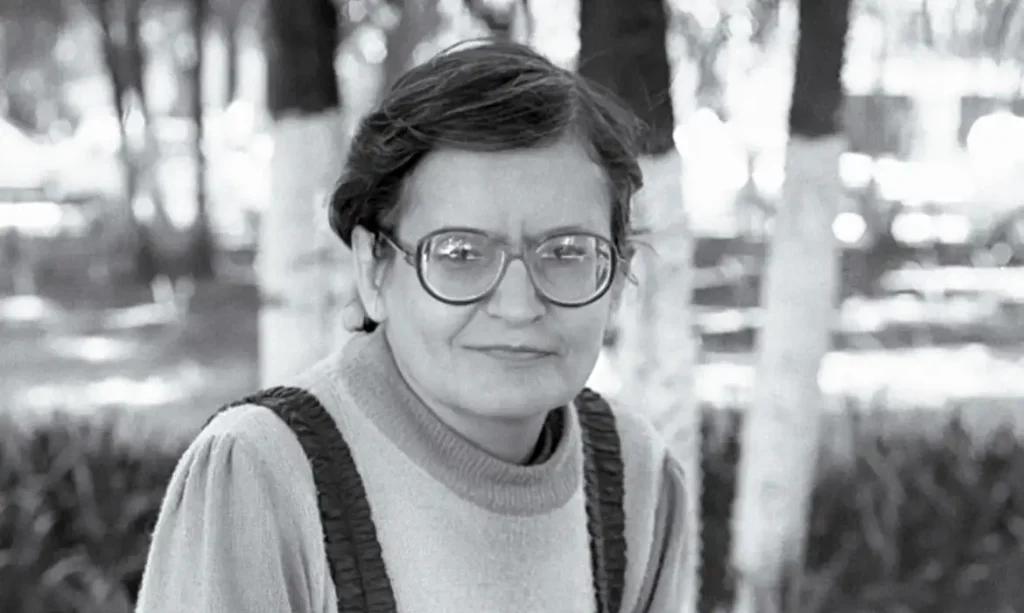 Orides de Lourdes Teixeira Fontela (1940–1998) foi uma poeta e filósofa brasileira, celebrada pela crítica pelo alto rigor formal, concisão e misticismo. Foto: Fritz Nagib/ Divulgação