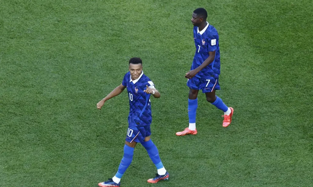 Soccer Football - FIFA World Cup 2026 - Round of 16 - Paraguay v France - Philadelphia Stadium, Philadelphia, Pennsylvania, U.S. - July 4, 2026 France's Kylian Mbappe celebrates scoring their first goal REUTERS/Jeenah Moon