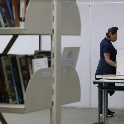 São Paulo (SP), 27/10/2024 - Eleitores comparecem para votação no segundo turno das eleições para prefeito no Escola Estadual Caetano de Campos. Foto: Paulo Pinto/Agência Brasil