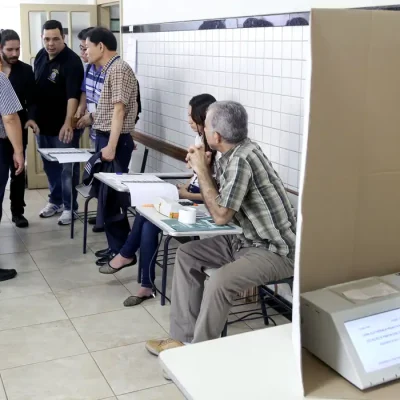 Brasília (DF), 07/07/2026 – Convidados internacionais acompanham zerésima e início da votação em zona eleitoral de Goiânia/GO, 02/10/2016
Foto: Roberto Jayme/Ascom/TSE