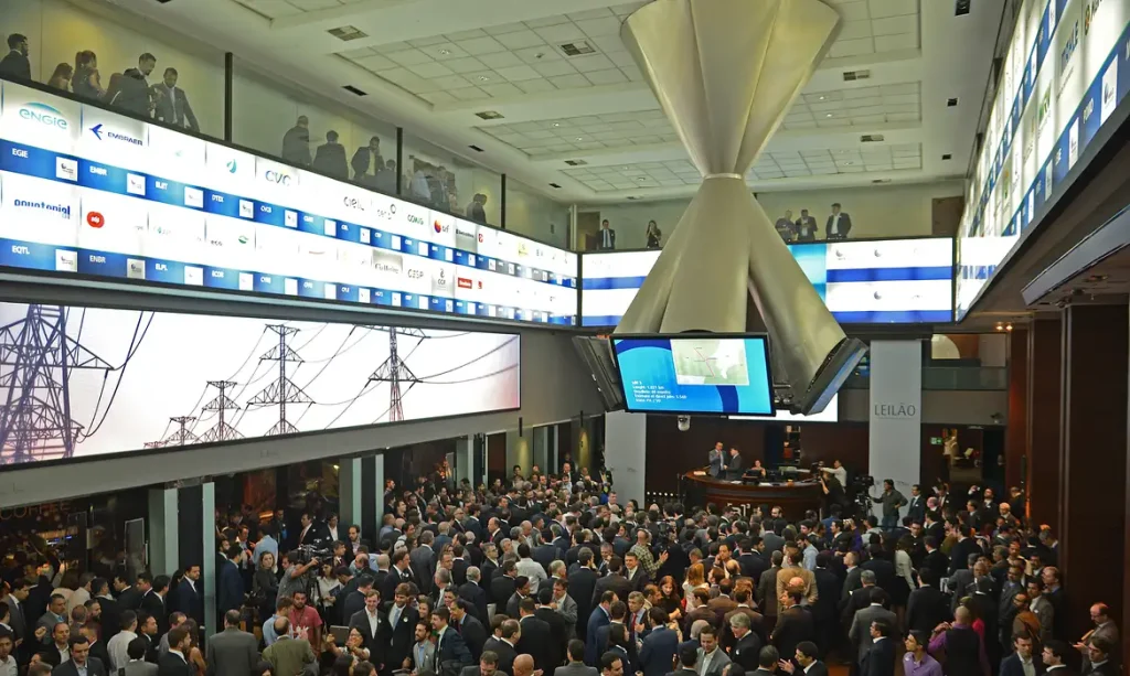 São Paulo - Agência Nacional de Energia Elétrica (Aneel) realiza leilão para a construção, operação e manutenção de 4.919 Km de linhas de transmissão, na Bolsa de Valores B3 (Rovena Rosa/Agência Brasil)