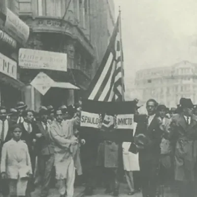 Passeata no centro da cidade de são Paulo durante a revolução constitucionalista, em 1932. Foto: Avelino Ginjo/ MIS