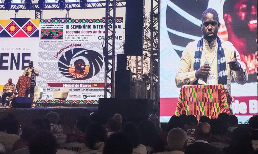 Sociólogo africano diz que Brasil é atacado por causa de terras raras
Miguel de Barros, da Guiné-Bissau, discursou em congresso na capital . Foto: Luiz Cláudio/ Agência Brasil