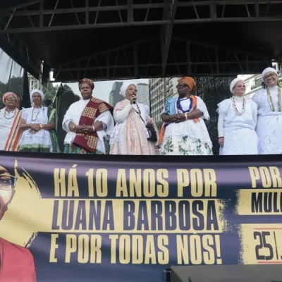 São Paulo (SP)-25/07/2026 . 10a Marcha das Mulheres Negras de SP. “Há 10 anos por Luana Barbosa e por todas nós! Por direitos, reparação e Bem Viver! Mulheres negras nas ruas e nas urnas!”, esse é o lema deste ano.
Foto: Paulo Pinto/Agencia Brasil