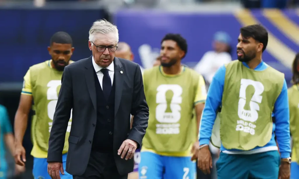 Soccer Football - FIFA World Cup 2026 - Round of 16 - Brazil v Norway - New York New Jersey Stadium, East Rutherford, New Jersey, U.S. - July 5, 2026 Brazil coach Carlo Ancelotti at half time REUTERS/Jeenah Moon