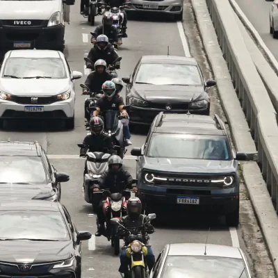 São Paulo (SP), 16/01/2025 - Aplicativo 99, lança serviço de Moto Taxi em São Paulo, contrariando norma da prefeitura que proíbe o serviço.
Foto: Paulo Pinto/Agência Brasil