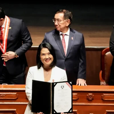 Lima - 28/07/2026 - A presidente eleita do Peru, Keiko Fujimori, recebe credenciais oficiais, em Lima
15 de julho de 2026
REUTERS/Angela Ponce/Proibida Reprodução
