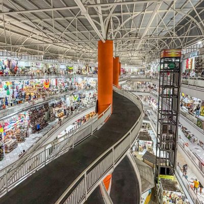 Fortaleza (CE), 18/06/2026 – Mercado Central de Fortaleza, um dos mais tradicionais pontos de cultura e comércio do Ceará, reúne uma grande variedade de produtos regionais, artesanato típico nordestino, de produtos autênticos, trabalhos manuais de alta qualidade e expressões da identidade cultural do Nordeste brasileiro.
Foto: Rafa Neddermeyer/Agência Brasil