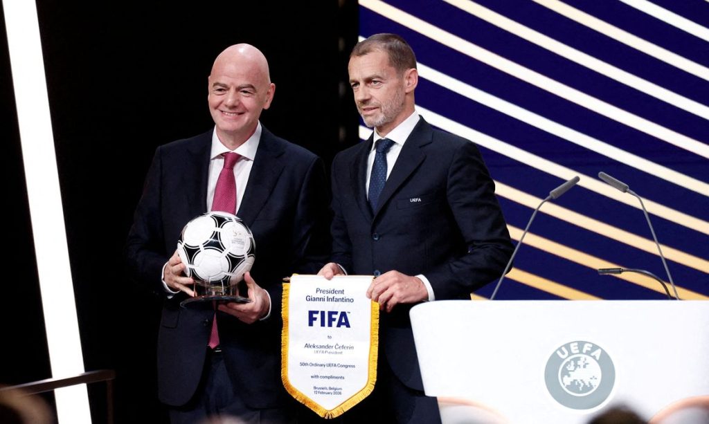 Presidentes da Fifa, Gianni Infantino, e da Uefa, Aleksander Ceferin, durante o 50º Congresso Ordinário da Uefa, em Bruxelas
12 de fevereiro de 2026 REUTERS/Benoit Tessier