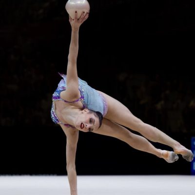 Maria Eduarda Alexandre estreia em seu primeiro Mundial de Ginástica Artística com somatório alto na apresentação com bola - em 12/08/2026