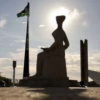 Brasília (DF), 02/09/2025 - Estátua da Justiça em frente ao STF. O STF inicia o julgamento de Bolsonaro e de mais sete réus da trama golpista. Foto: Fabio Rodrigues-Pozzebom/Agência Brasil