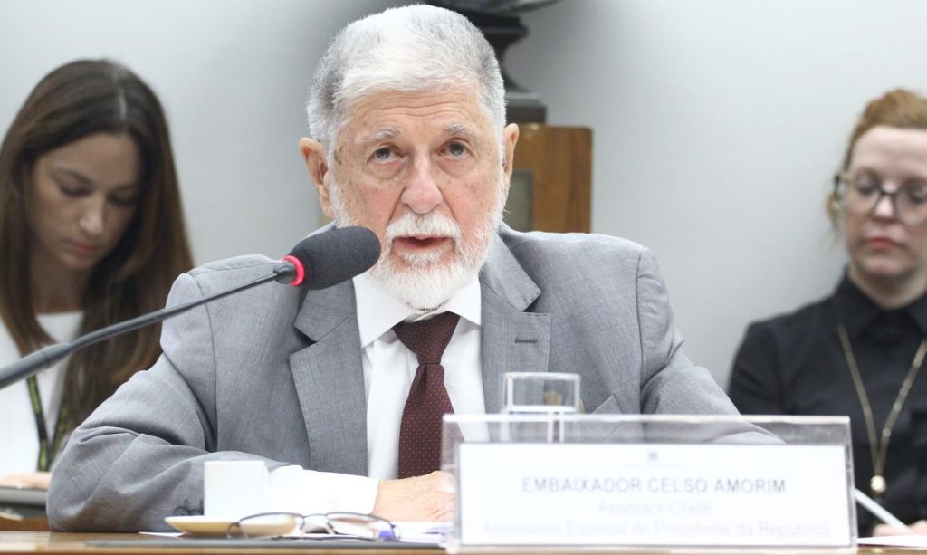Embaixador Celso Amorim, assessor-chefe da Assessoria Especial do Presidente da República. Foto: Vinicius Loures / Câmara dos Deputados