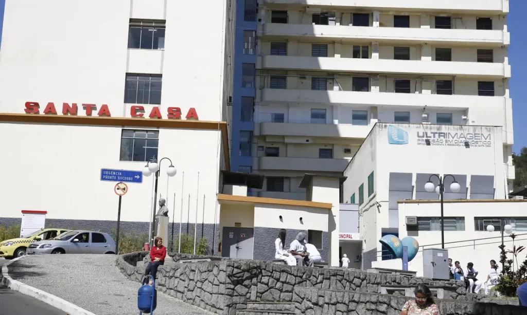 Fuiz de Fora - Santa Casa de Misericórdia, hospital onde o deputado Jair Bolsonaro foi atendido após ser esfaqueado Foto: Tomaz Silva/Agência Brasil