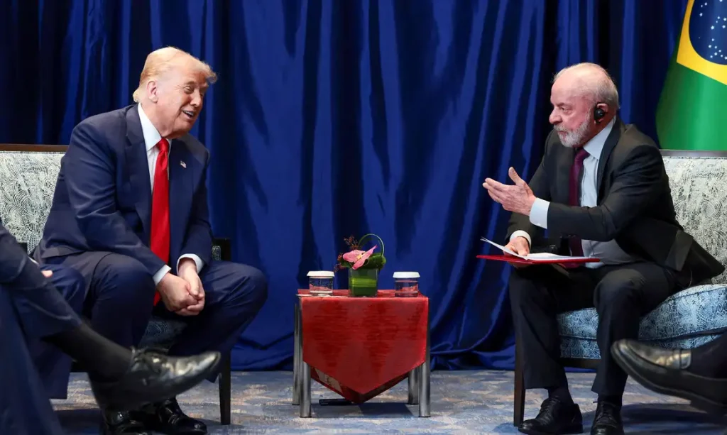 Lula e Trump se reúnem em Kuala Lumpur, na Malásia
26 de outubro de 2025
REUTERS/Evelyn Hockstein