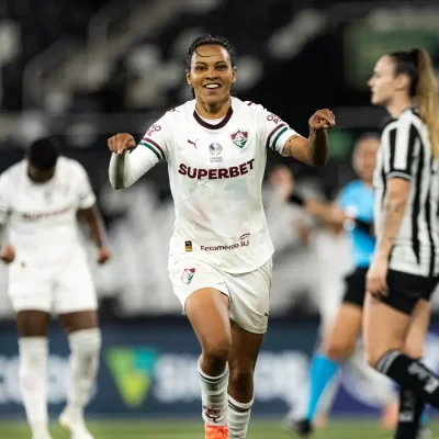 Fluminense domina, vence e complica Botafogo no Brasileirão Feminino