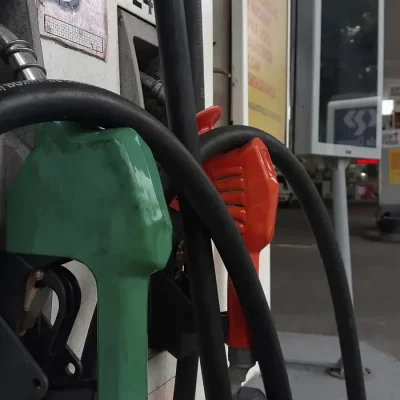 Postos de gasolina no Rio de Janeiro exibem o preço do combustível