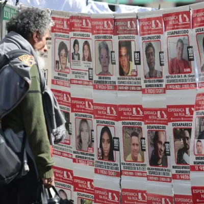 São Paulo (SP), 30/08/2025 Ato Público pelo Dia Internacional das Pessoas Desaparecidas, realizado na Praça da Sé. Evento contou com a presença de diversos coletivos e instituições que representam essa luta, entre eles: Mães da Sé, Mães em Luta, União de Vítimas, Esperança da Rua, Instituto Mercia Nakashima, Abrace, Mães do Paraná, instituto Giorgio Renan por Justiça.Foto: Paulo Pinto/Agência Brasil