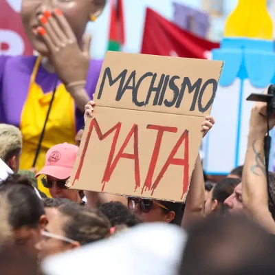 Rio de Janeiro (RJ), 08/03/2026 – Ato do Dia Internacional da Mulher ocupa a praia de Copacabana, na zona sul do Rio, pedindo o fim das violências contra as mulheres. Foto: Tomaz Silva/Agência Brasil