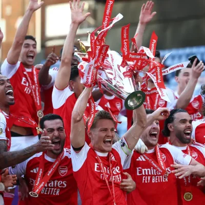 Arsenal celebra título da Premier League
24 de maio de 2026 Action Images via Reuters/Matthew Childs