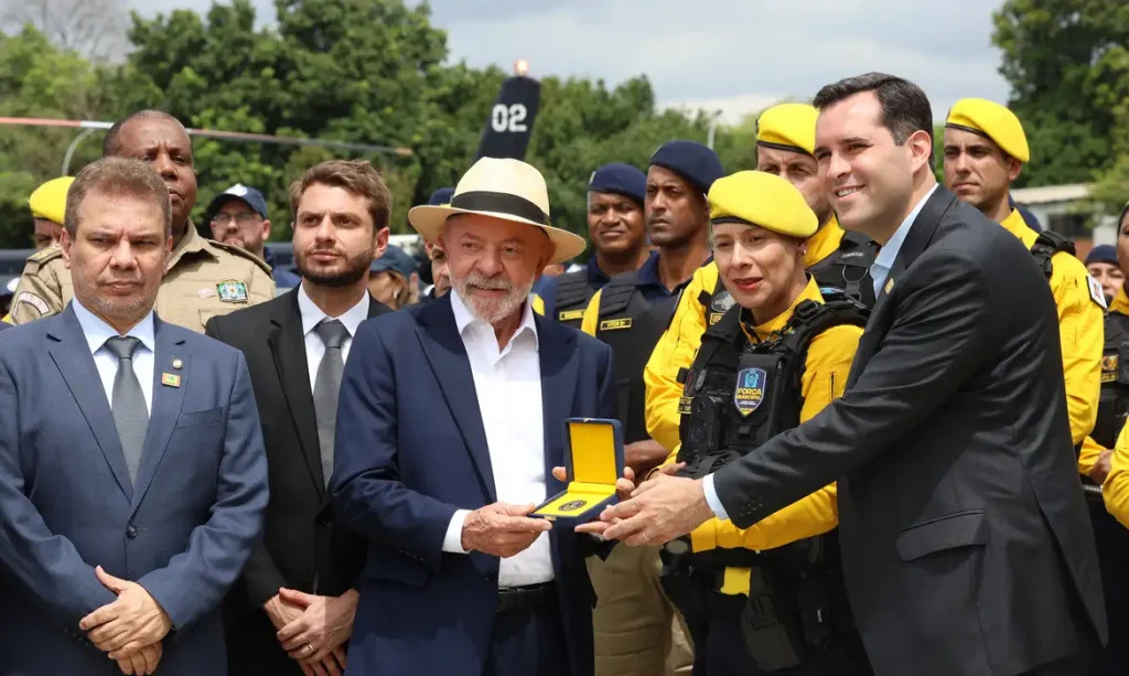 Rio de Janeiro (RJ), 18/09/2026 - O presidente da República, Luiz Inácio Lula da Silva, acompanha as ações integradas para o enfrentamento ao crime organizado no Rio de Janeiro, no Complexo da Polícia Rodoviária Federal do Rio de Janeiro, em Irajá, Zona Norte. Foto: Rovena Rosa/Agência Brasil