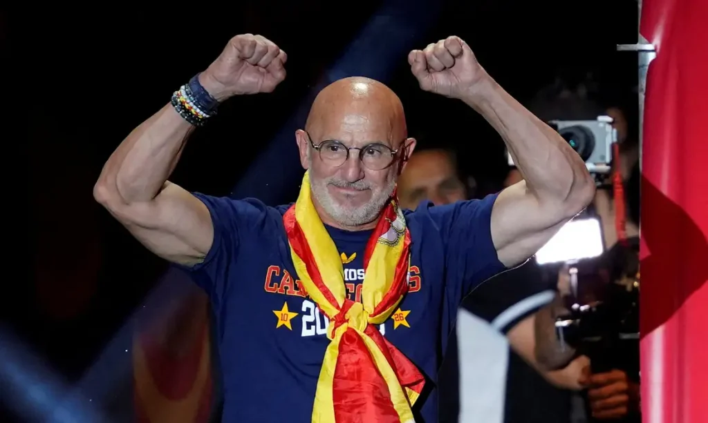Luis De La Fuente celebra conquista da Copa do Mundo pela Espanha
20 de julho de 2026 REUTERS/Ana Beltran