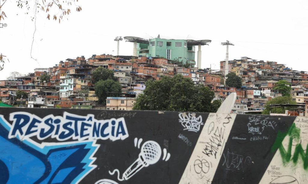 Rio de Janeiro (RJ), 31/08/2026 – Vista do teleférico no Complexo do Alemão, na zona norte do Rio de Janeiro. Foto: Tomaz Silva/Agência Brasil