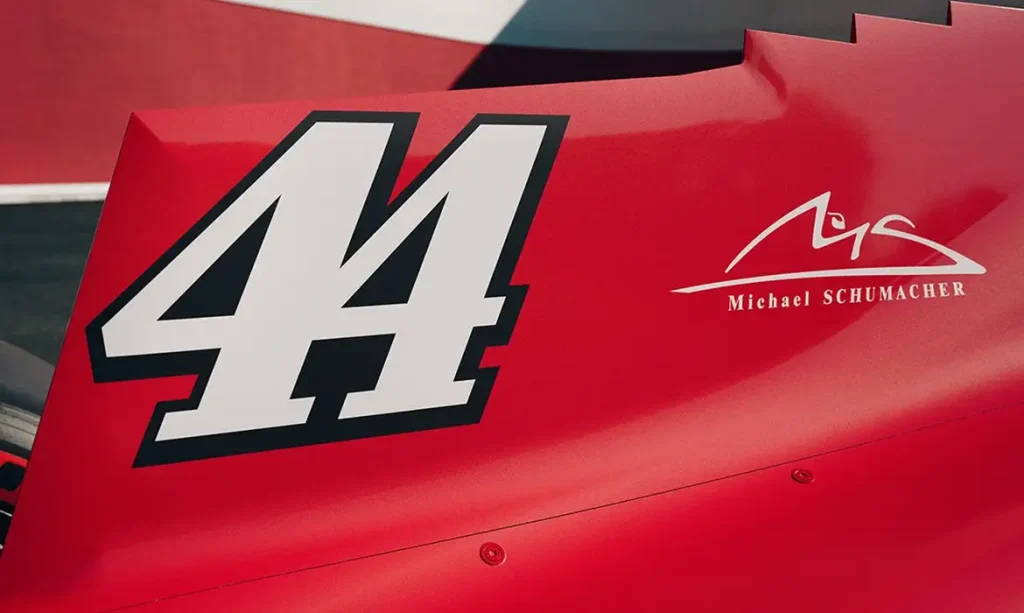 Ferrari homenageia Michael Schumacher com pintura especial no carro que disputará GP de Monza - em 01/09/2026