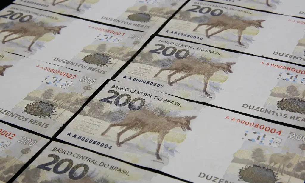 O Banco Central lança a nova nota de R$ 200,00 com a imagem do lobo-guará.