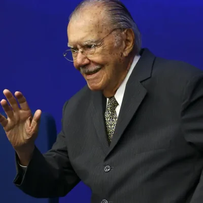 O ex-presidente da República, José Sarney, durante solenidade de transmissão de cargo do ministro dos Transportes, Renan Filho.