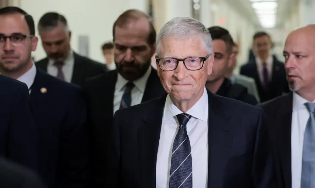 Bill Gates chega para audiência no Capitólio, em Washington, EUA
10 de junho de 2026
REUTERS/Jonathan Ernst/Proibida Reprodução