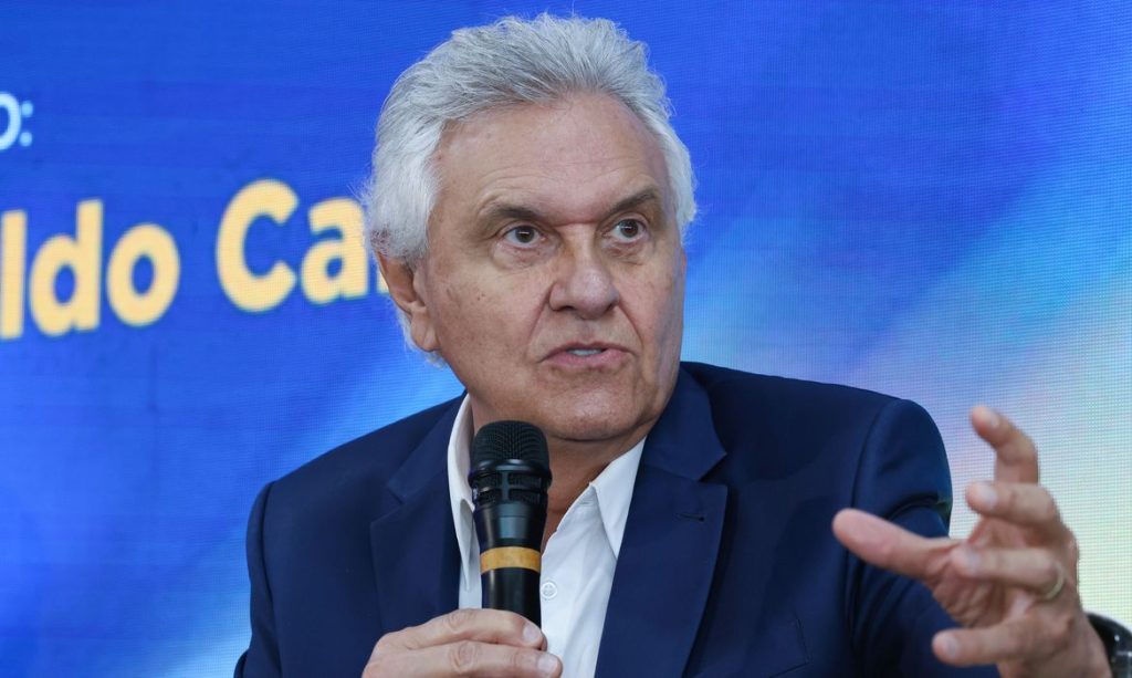 Rio de Janeiro (RJ), 28/08/2026 - O candidato Ronaldo Caiado participa do encontro Rio Pelo Brasil - Encontro com os Candidatos à Presidência da República, realizado pela Associação Comercial do Rio de Janeiro - ACRJ, Federação do Comércio de Bens, Serviços e Turismo do Estado do Rio de Janeiro - Fecomércio RJ e Federação das Indústrias do Estado do Rio de Janeiro - FIRJAN, na sede da ACRJ. Foto: Rovena Rosa/Agência Brasil