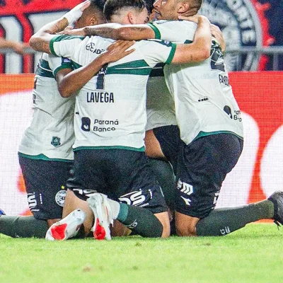 Brasília (DF), 01/09/2026 - De virada, Coritiba vence Remo no fim da 25ª rodada do Brasileirão
Foto: JP Pacheco | Coritiba