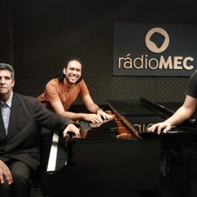Brasília (DF), 02/09/2026 - Sala de Concerto, da Rádio MEC, apresenta tributo ao compositor Francisco Mignone. Marcos Leite, Rogério Duarte e Renato Lima. Foto: Rádio MEC