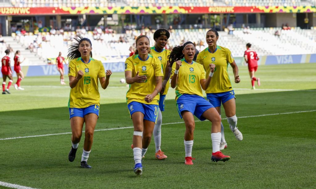 Brasil faz 3 a 0 sobre Canadá e avança antecipadamente às oitavas de final da Copa do Mundo Feminina saub-20 em 08/09/2026