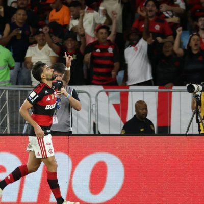 Soccer Football - Brasileiro Championship - Flamengo v Mirassol - Estadio Maracana, Rio de Janeiro, Brazil - September 2, 2026 Flamengo's Lucas Paqueta celebrates scoring their second goal REUTERS/Sergio Moraes