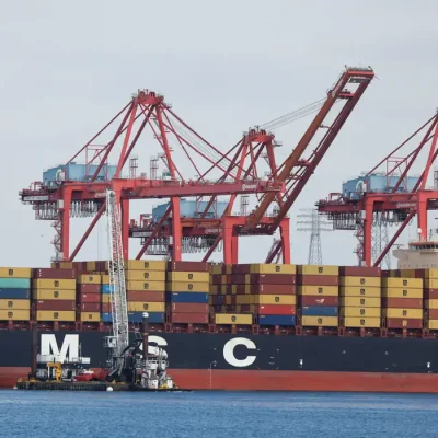 Navio de contêineres atracado no porto de Los Angeles
10/03/2026 REUTERS/Caroline Brehman