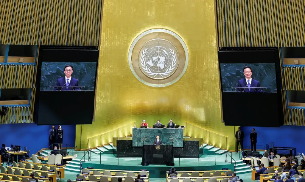 O vice-presidente da China, Han Zheng, discursa na 81ª Assembleia Geral das Nações Unidas, em Nova York, EUA
26 de setembro de 2026
REUTERS/Eduardo Munoz/Proibida Reprodução