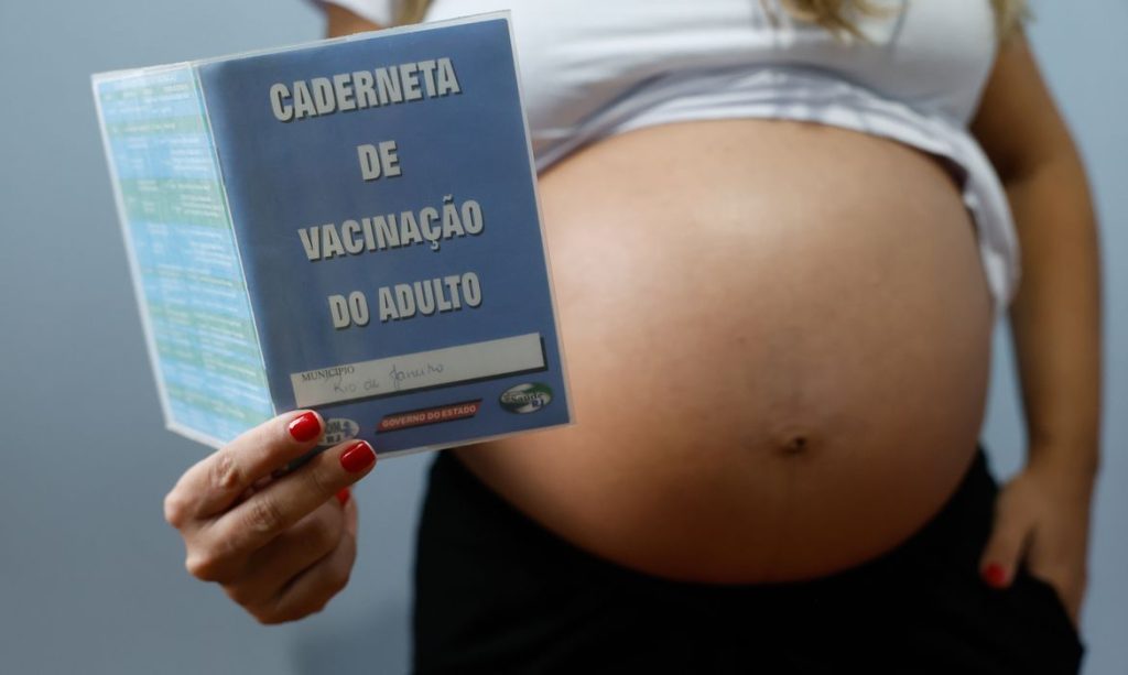Rio de Janeiro (RJ), 14/09/2026 – A gestante Raissa Raiana de Oliveira fala sobre vacinação durante a gravidez. Foto: Fernando Frazão/Agência Brasil