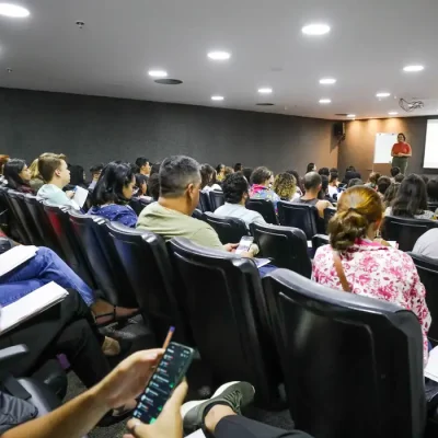 Brasília (DF), 02.05.2024 - Os candidatos do Distrito Federal que farão o Concurso Público Nacional Unificado (CNU) estão aproveitando os últimos dias para revisar o conteúdo. Cerca de 160 pessoas acompanharam o último aulão preparatório promovido pela Biblioteca Nacional de Brasília (BNB). Foto: Joel Rodrigues/Agência Brasília