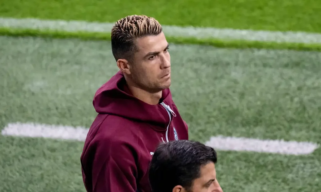 Cristiano Ronaldo em treino de Portugal
   29 de setembro de 2026   Johan Nilsson/Agência de Notícias TT via REUTERS