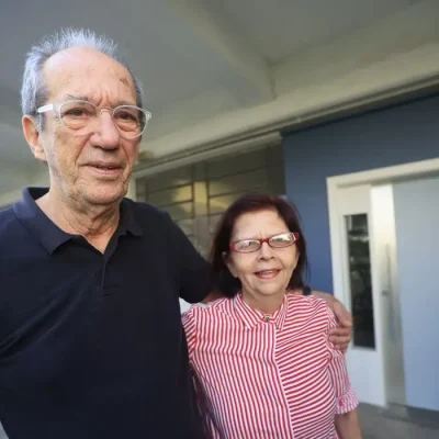 São Paulo (SP), 04/10/2026 - Na foto Ernesto e Mirian - Eleitores comparecem às seções eleitorais na manhã deste domingo para participar do primeiro turno das Eleições 2026.
Foto: Paulo Pinto/Agência Brasil